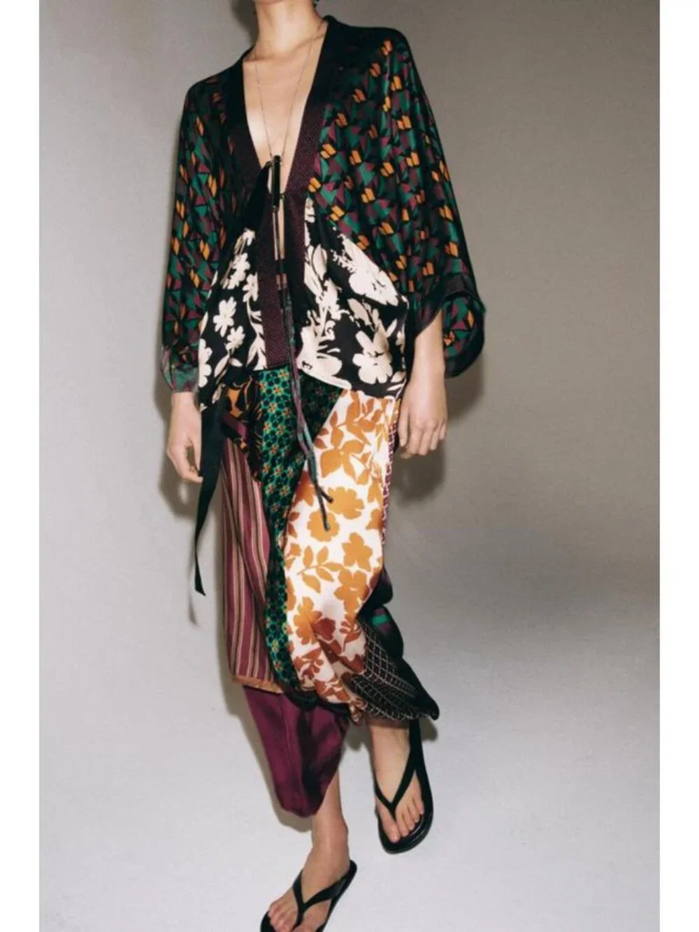 ZARA PRINTED SCARF PAREO - Picture 5 of 8